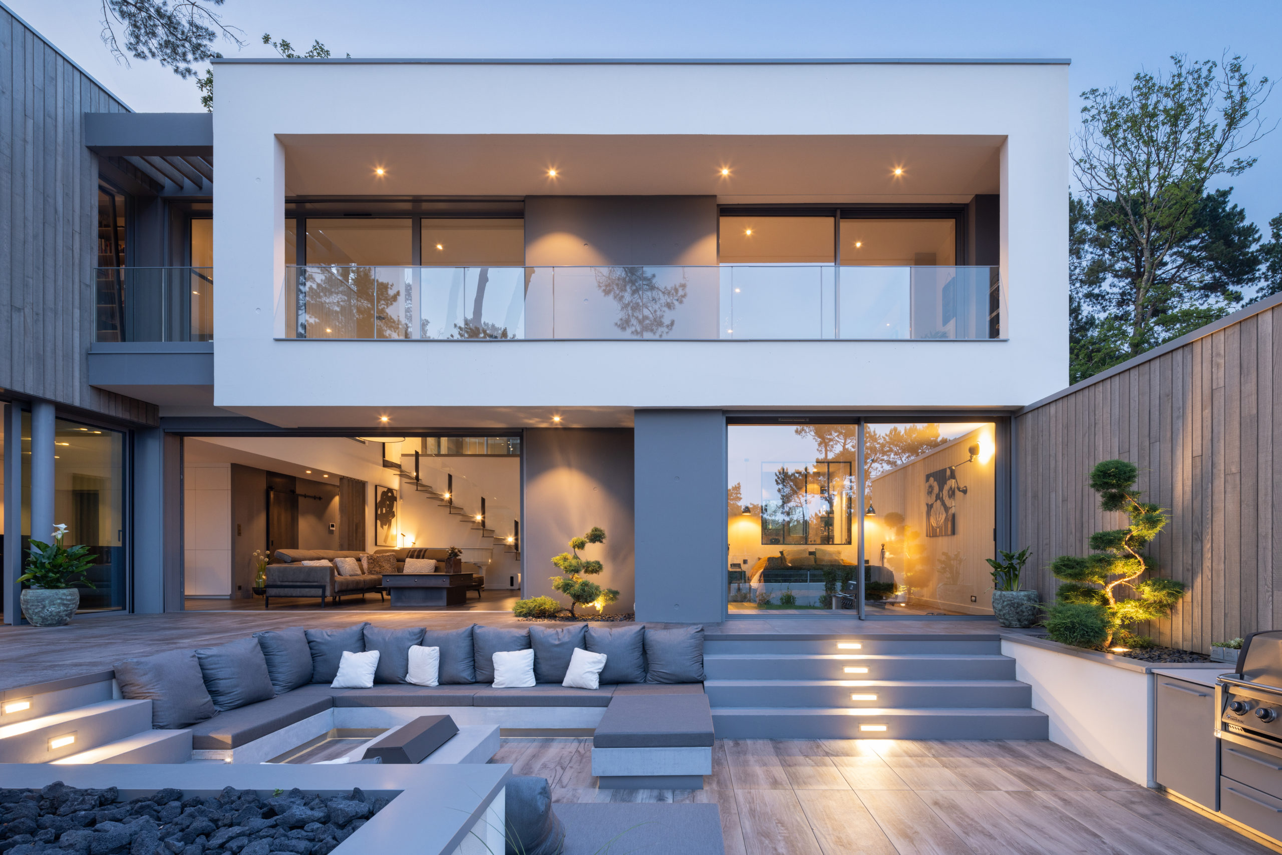 Villa Q-4 — éclairage logements individuels — Vannes (56) France — luminaires haut de gamme VIP Lighting