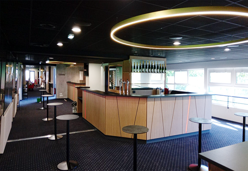 Salon VIP Stade Rennais Football Club — éclairage équipement — Rennes (35) France — luminaires haut de gamme VIP Lighting