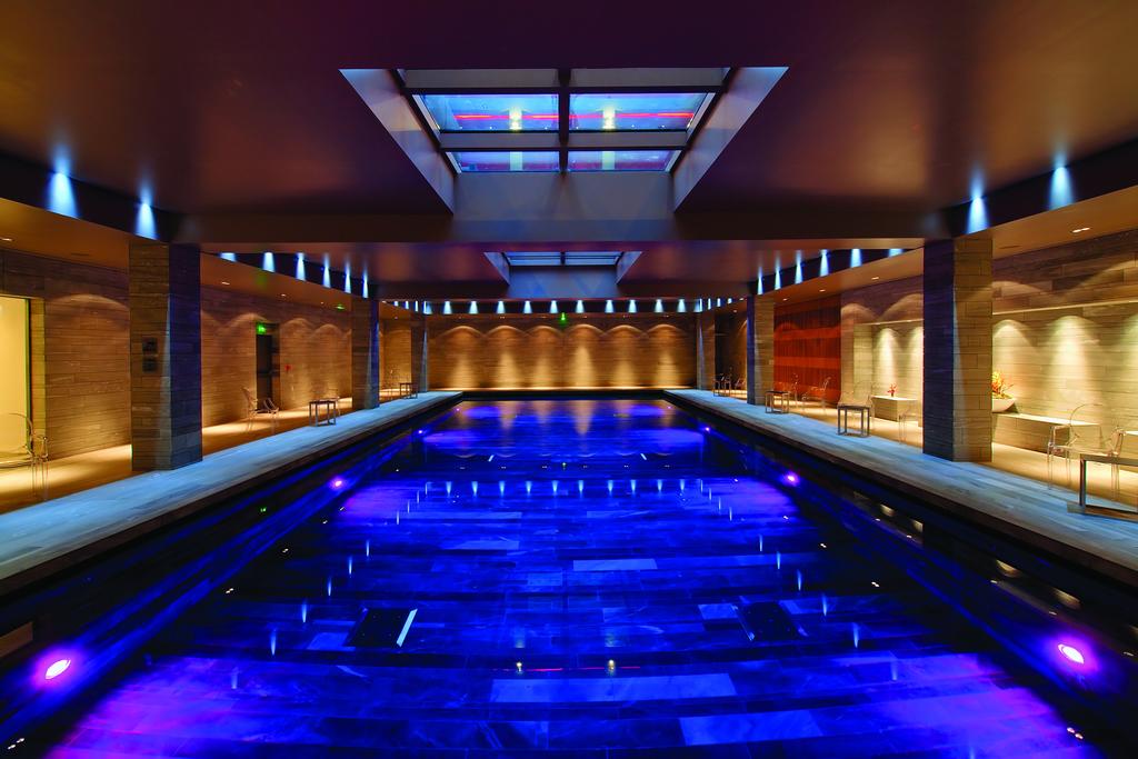 Hôtel de Bourgtheroule — éclairage hôtellerie — Hôtel de Bourgtheroule Rouen (76) France — luminaires haut de gamme VIP Lighting